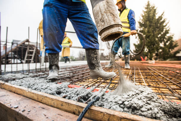 Best Commercial Concrete Contractor  in Fowlerville, MI